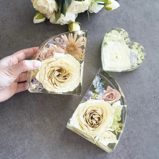 Mixed-Media Masterpieces: Combining Pressed and Resin-Cast Flowers