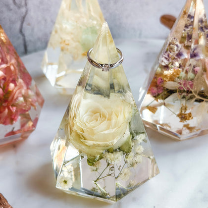 Pointed Ring Holder